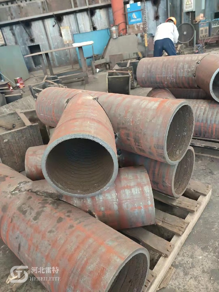 堆焊三通 定義 工藝